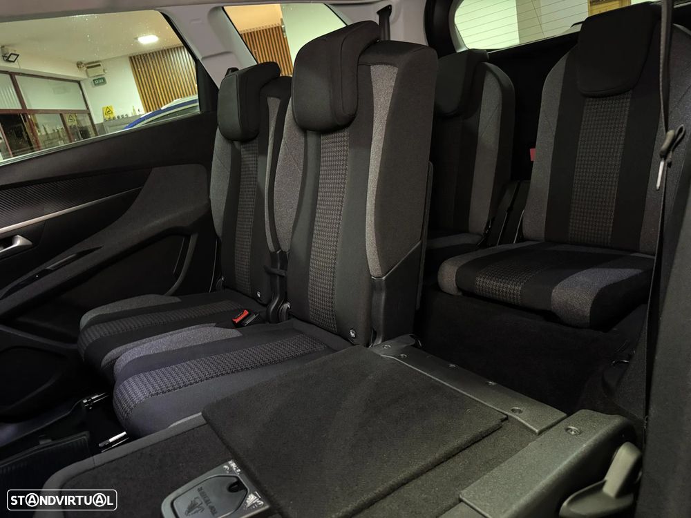 Peugeot 5008 PureTech 130 EAT6 Active - 14