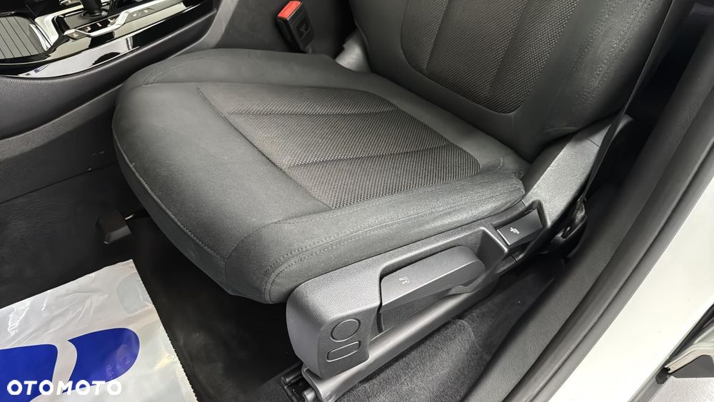 BMW X3 xDrive20d - 14