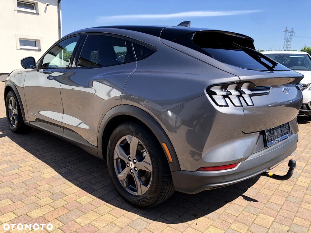 Ford Mustang Mach-E - 4