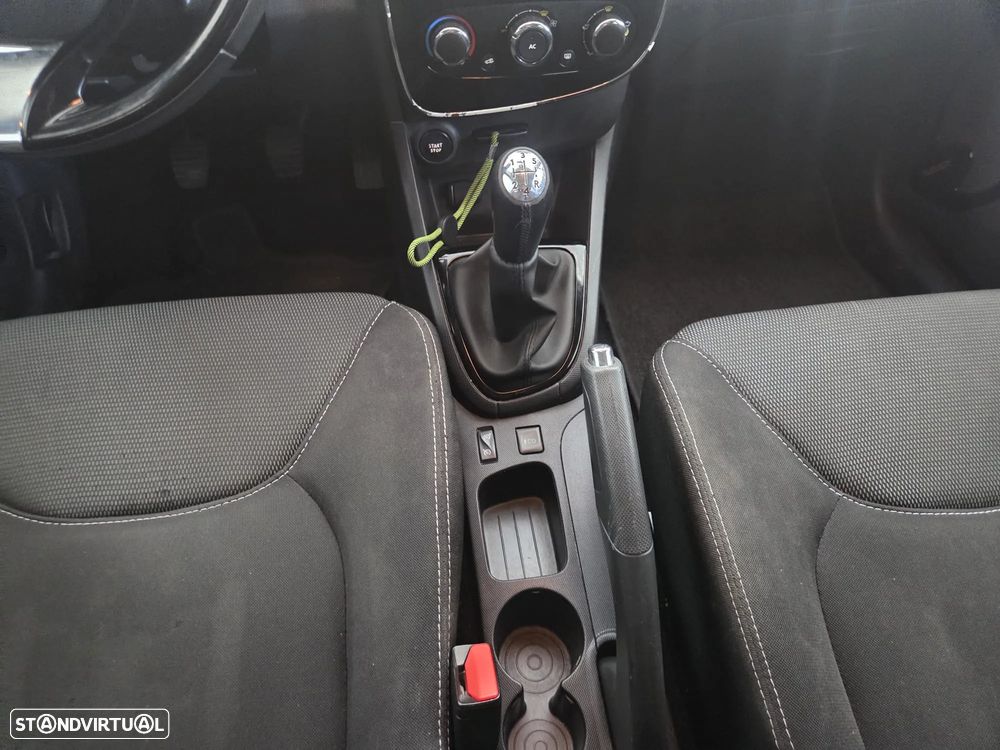 Renault Clio Sport Tourer (Energy) dCi 90 Bose Edition - 17