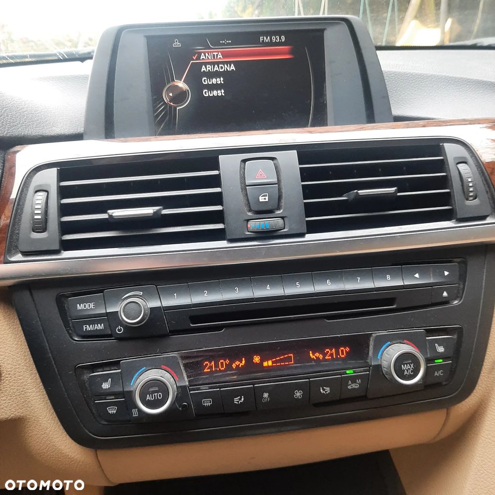 BMW Seria 3 328i xDrive - 8