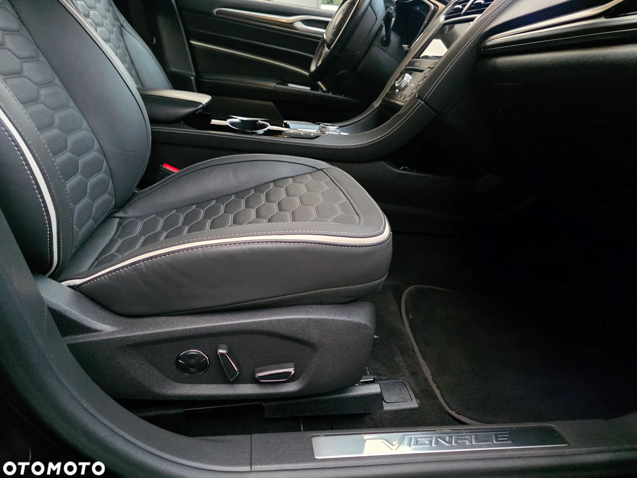 Ford Mondeo 2.0 EcoBlue VIGNALE - 13