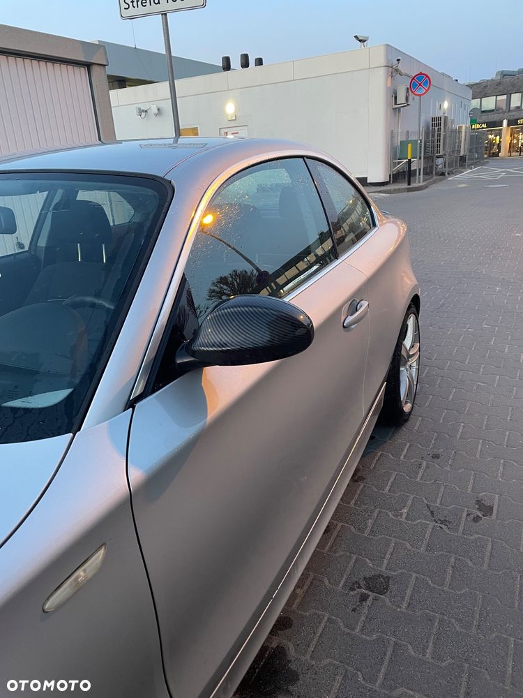 BMW Seria 1 123d DPF - 9