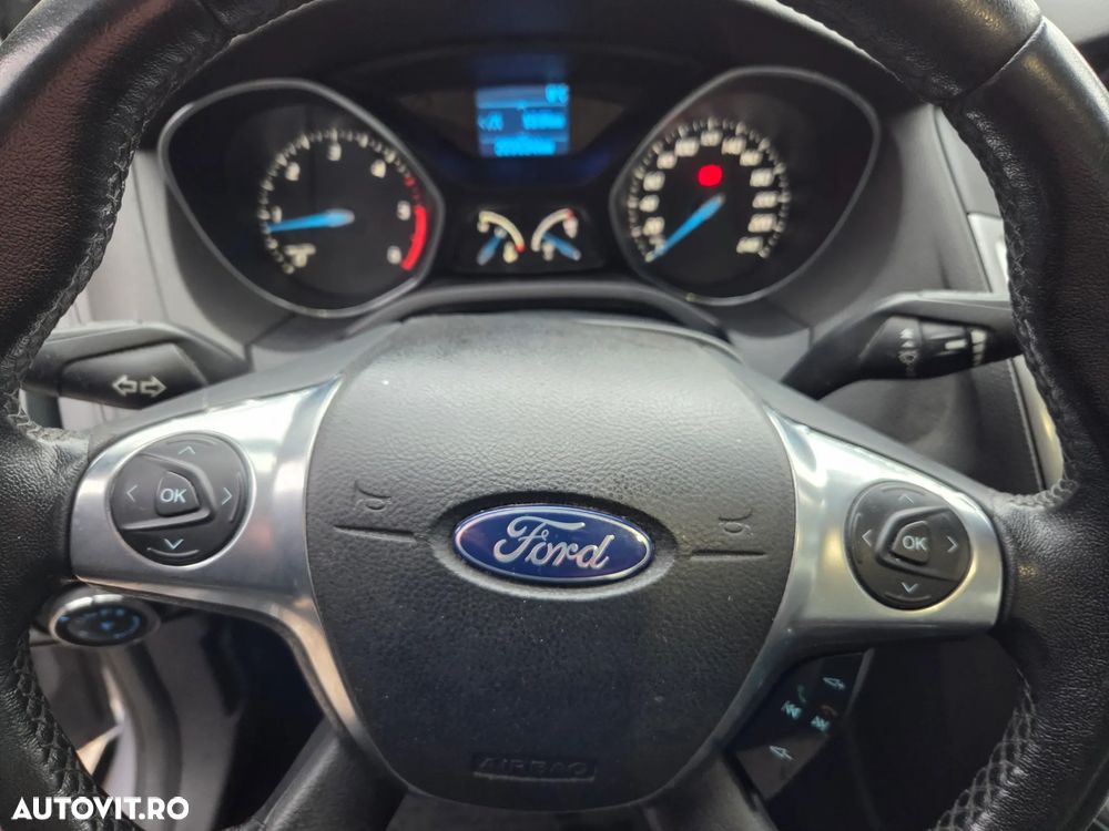 Ford Focus 1.6 TDCi DPF SYNC Edition - 14