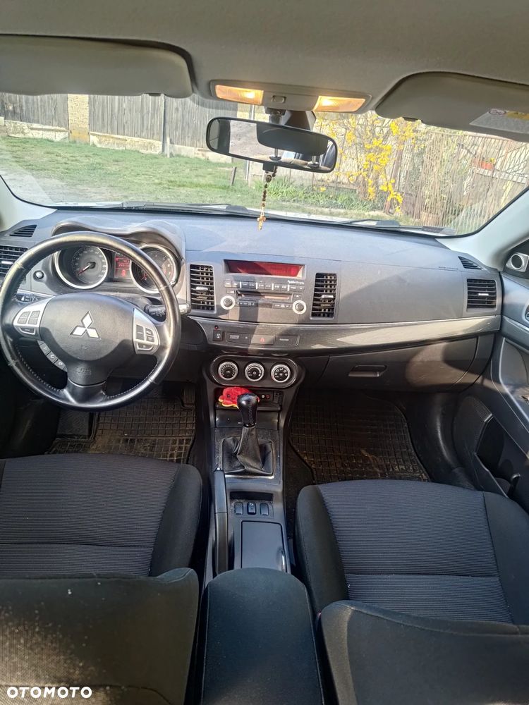 Mitsubishi Lancer 1.8 Invite LPG - 9
