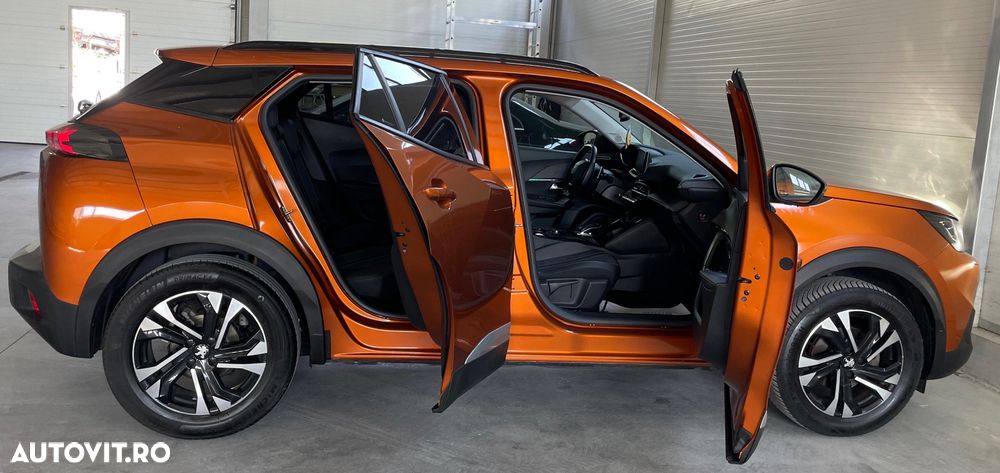 Peugeot 2008 1.2 L PureTech STT EAT8 GT Line - 11