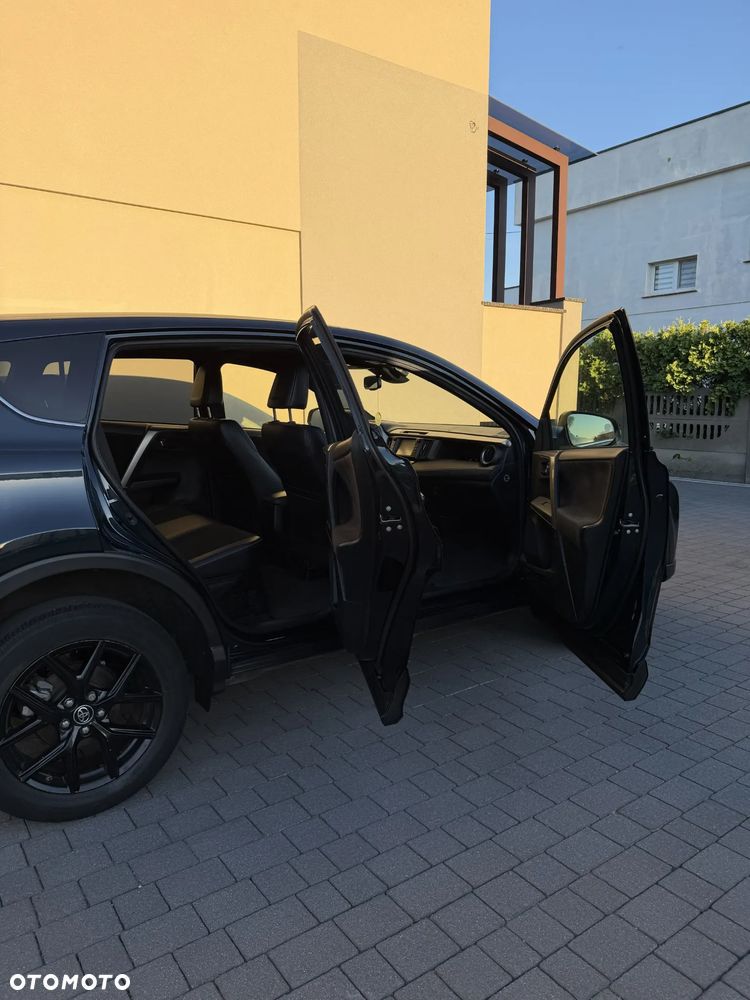 Toyota RAV4 - 12