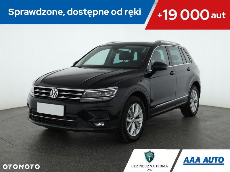 Volkswagen Tiguan - 1