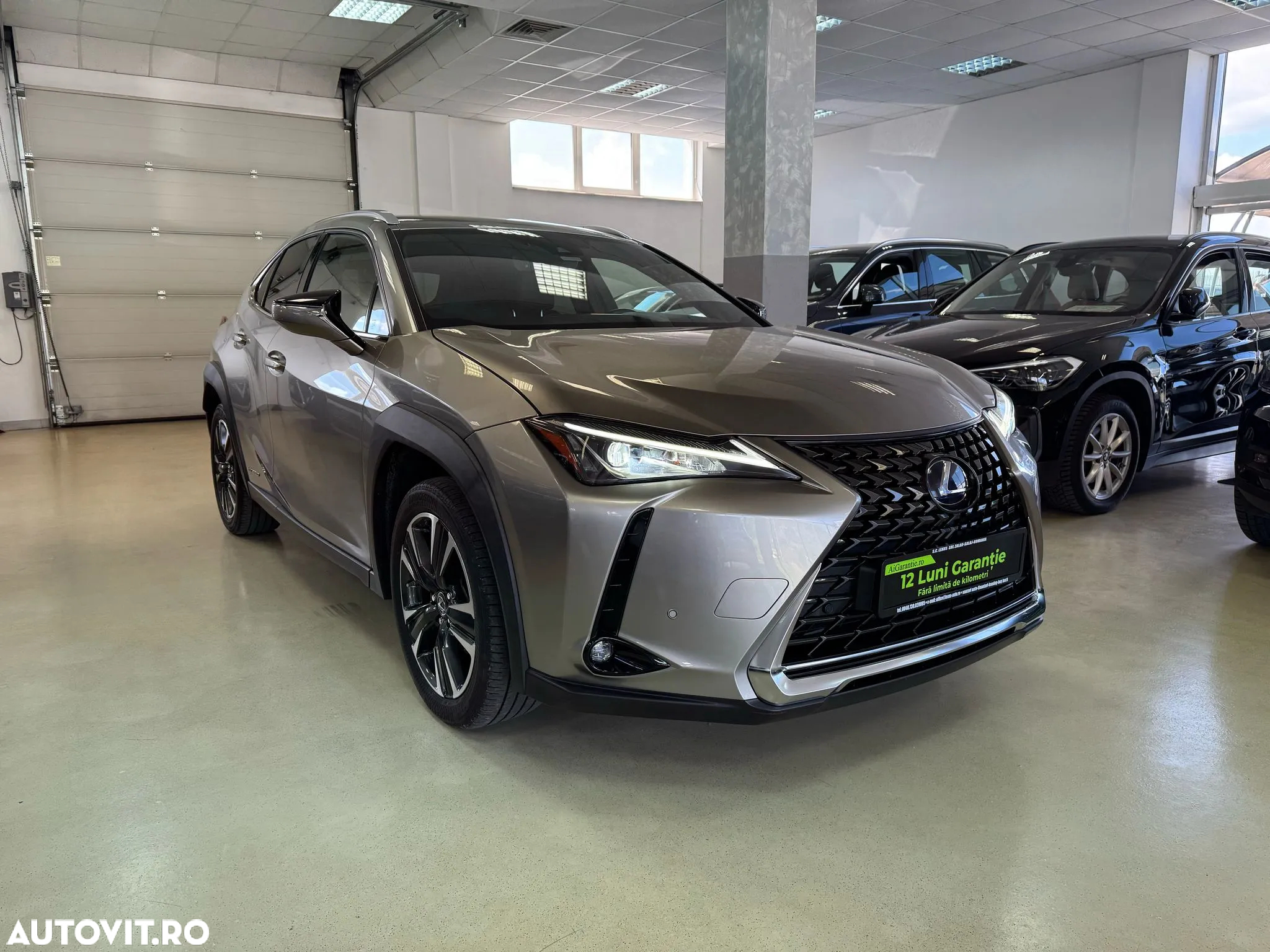 Lexus UX 250h 2.0L HEV 20H- (178 HP) 4X4 CVT F Sport - 2