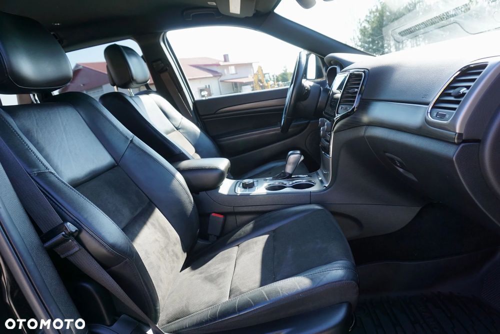 Jeep Grand Cherokee - 15