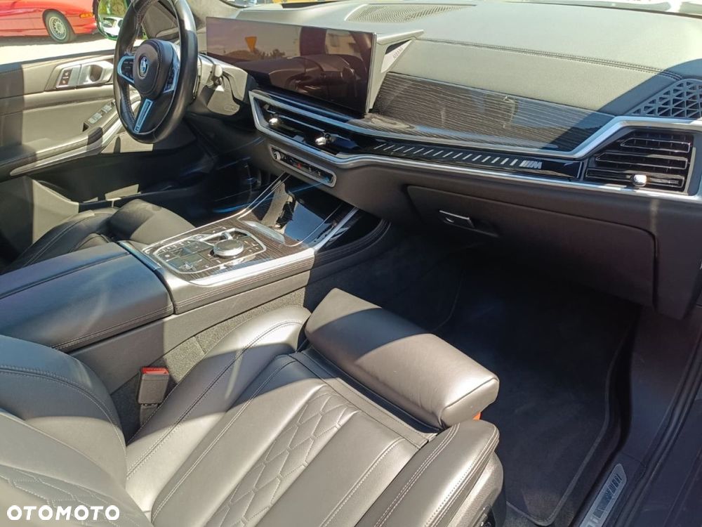 BMW X7 - 29