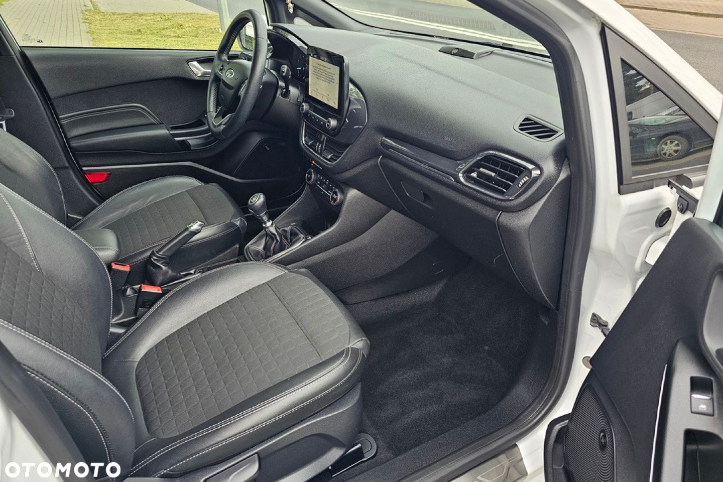 Ford Fiesta - 20