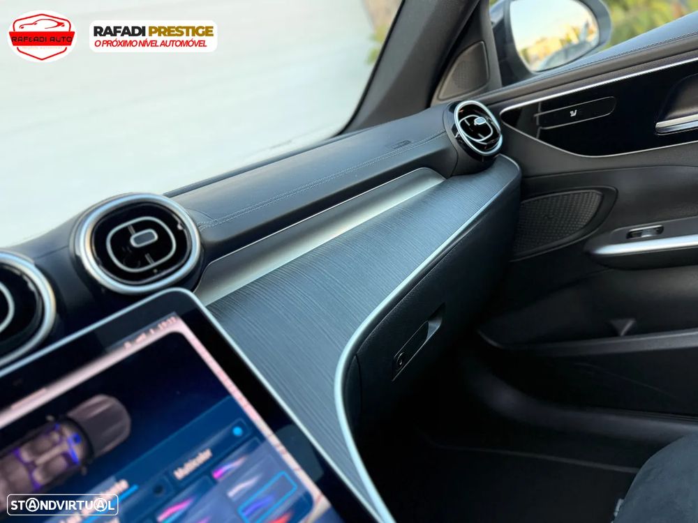 Mercedes-Benz C 300 e T 9G-TRONIC AMG Line - 37