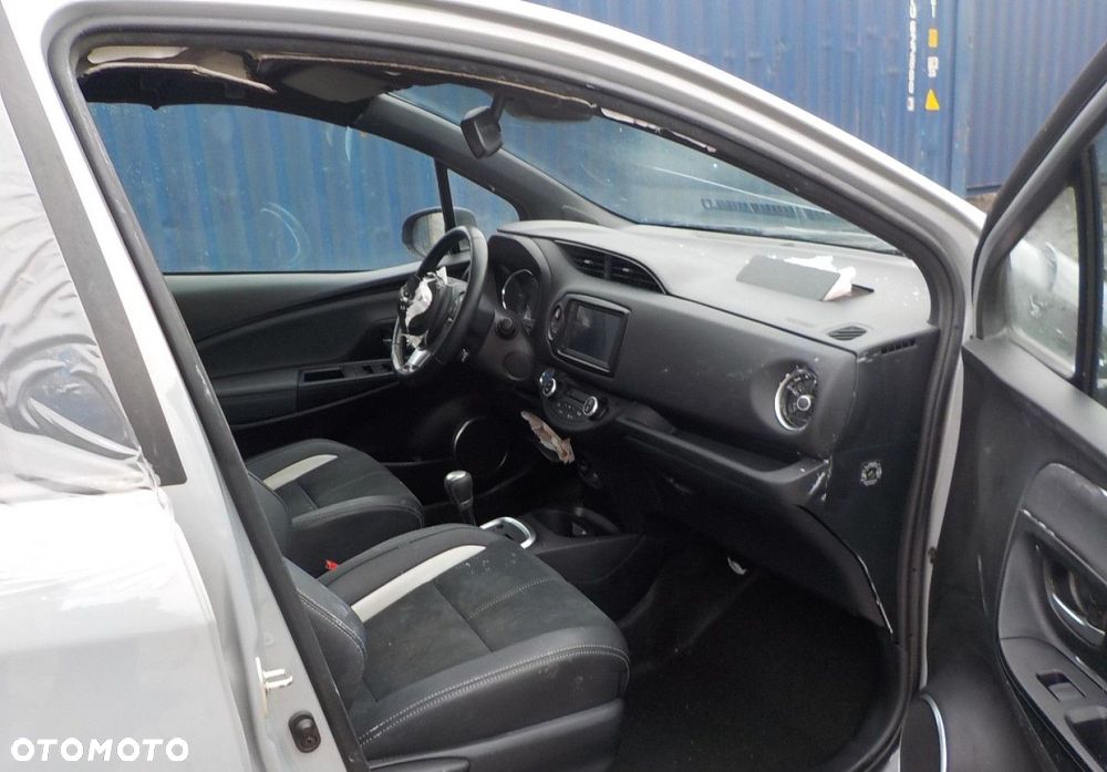 Toyota Yaris - 20