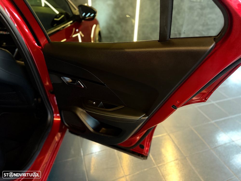 Peugeot e-2008 50 kWh GT Pack - 24