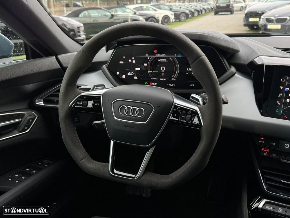 Audi e-tron GT quattro - 36