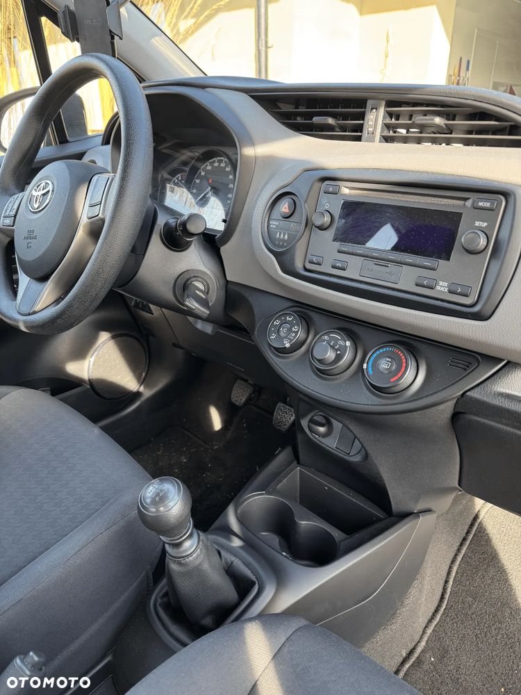 Toyota Yaris 1.5 Active - 11