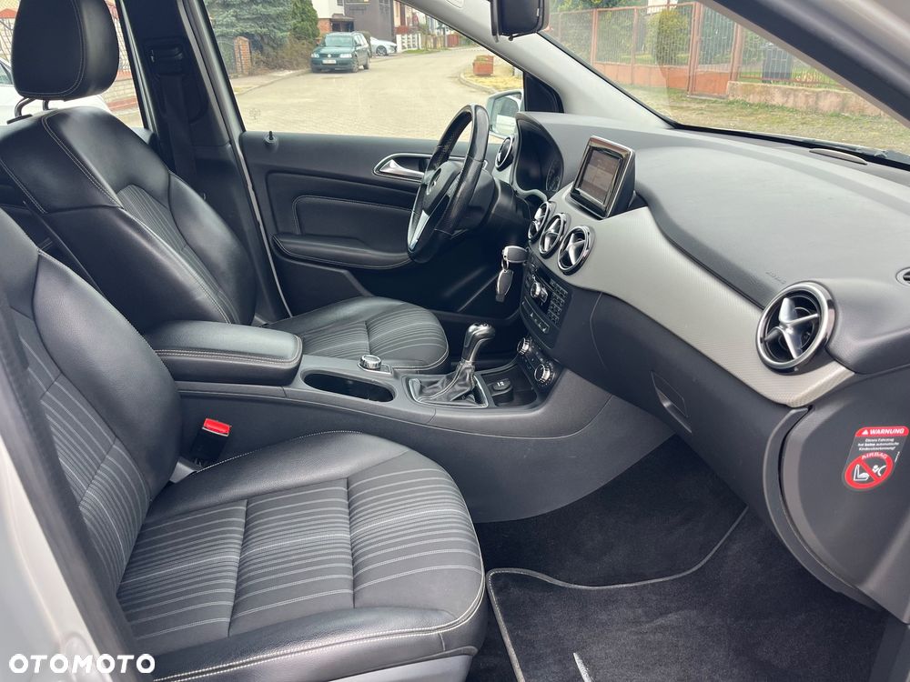 Mercedes-Benz Klasa B 180 CDI (BlueEFFICIENCY) - 8