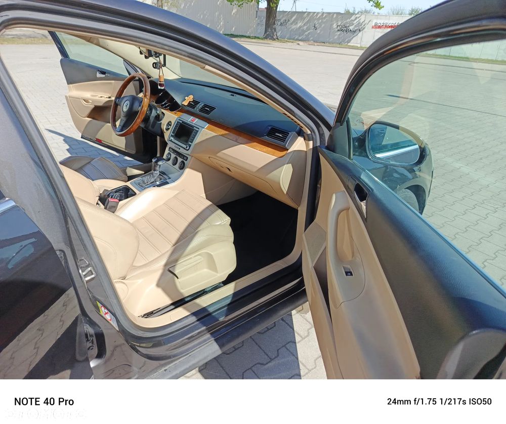 Volkswagen Passat 2.0 TDI DPF Sportline DSG - 23