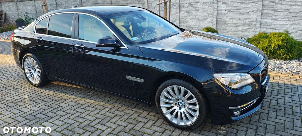 BMW Seria 7 740d Edition Exclusive - 20