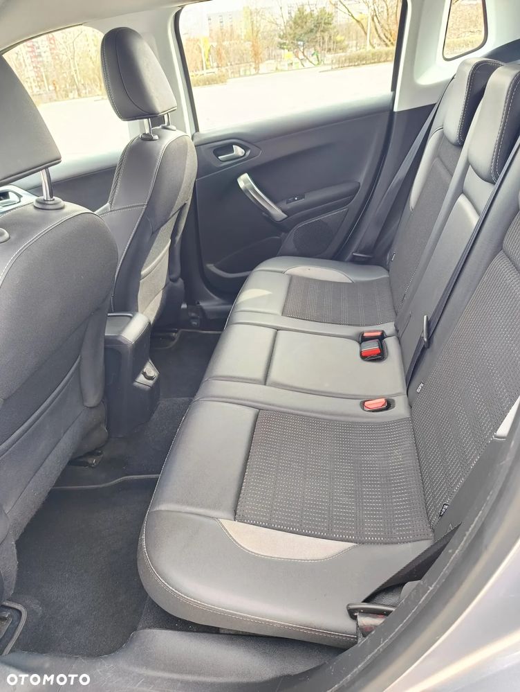 Peugeot 2008 BlueHDi 100 STOP & START Active - 18