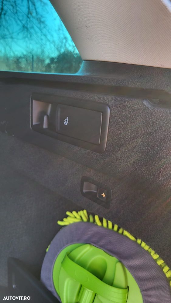 Volkswagen Passat 2.0 TDI SCR DSG Comfortline - 7