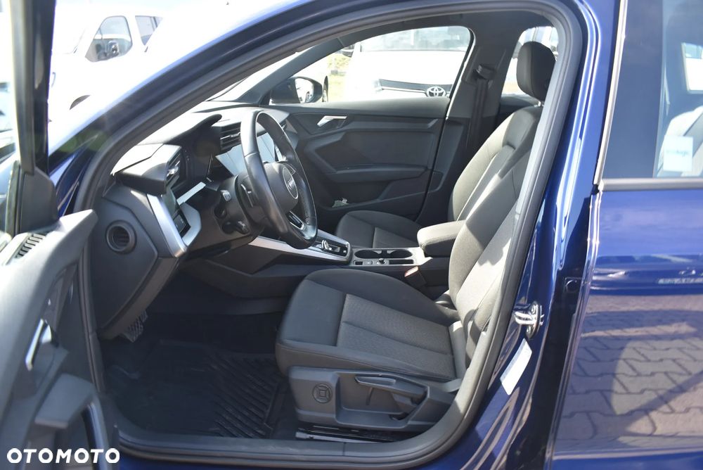 Audi A3 Sportback 30 TDI S tronic - 9