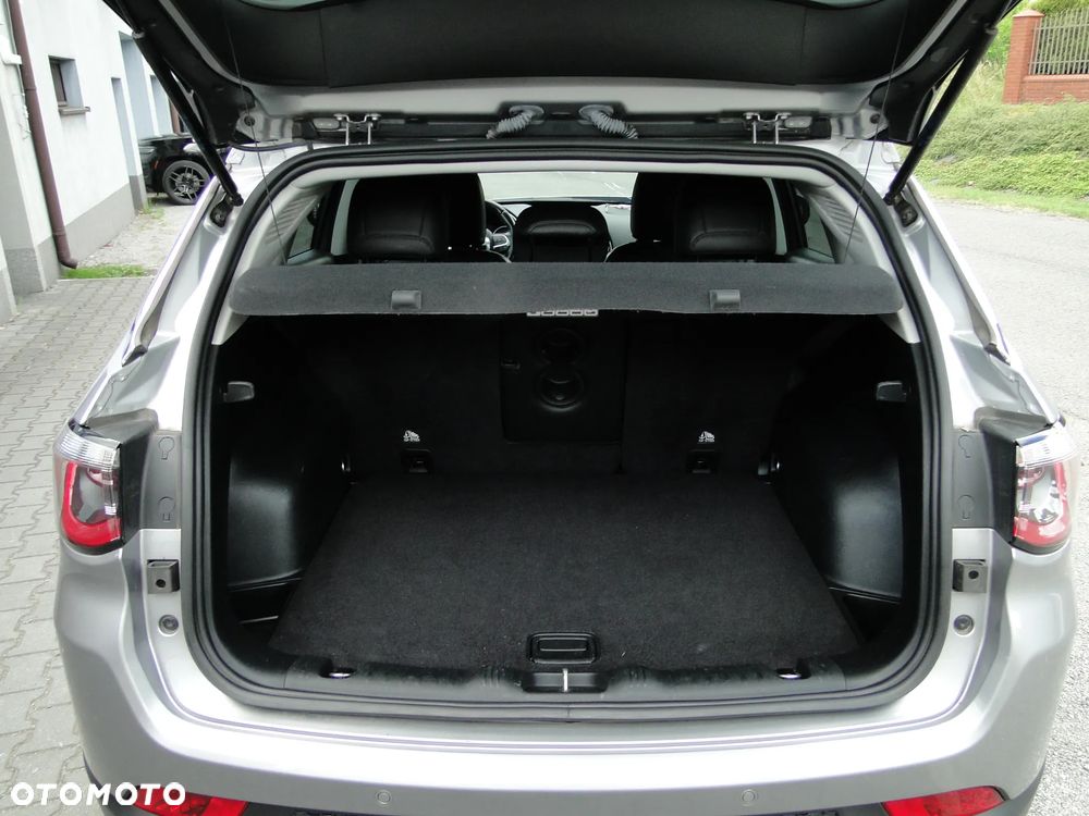 Jeep Compass 1.4 TMair Limited 4WD S&S - 32
