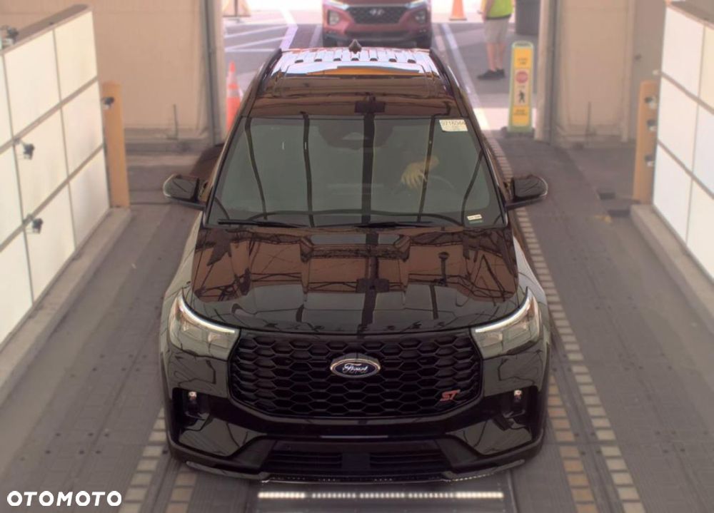 Ford Explorer - 8