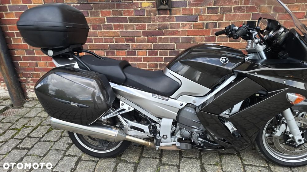 Yamaha FJR - 23