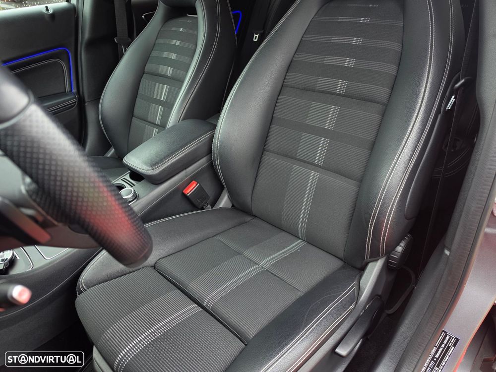 Mercedes-Benz GLA 200 Urban Aut. - 13