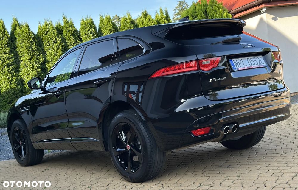 Jaguar F-Pace 20d R-Sport - 35