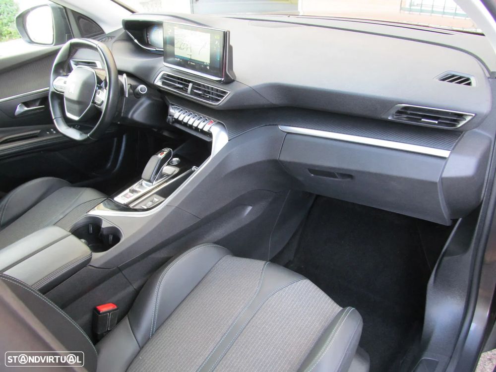 Peugeot 3008 225 e-EAT8 Allure Pack - 11