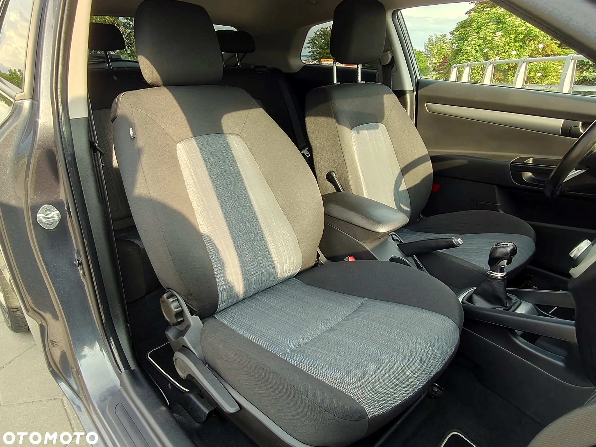 Kia ProCeed - 7