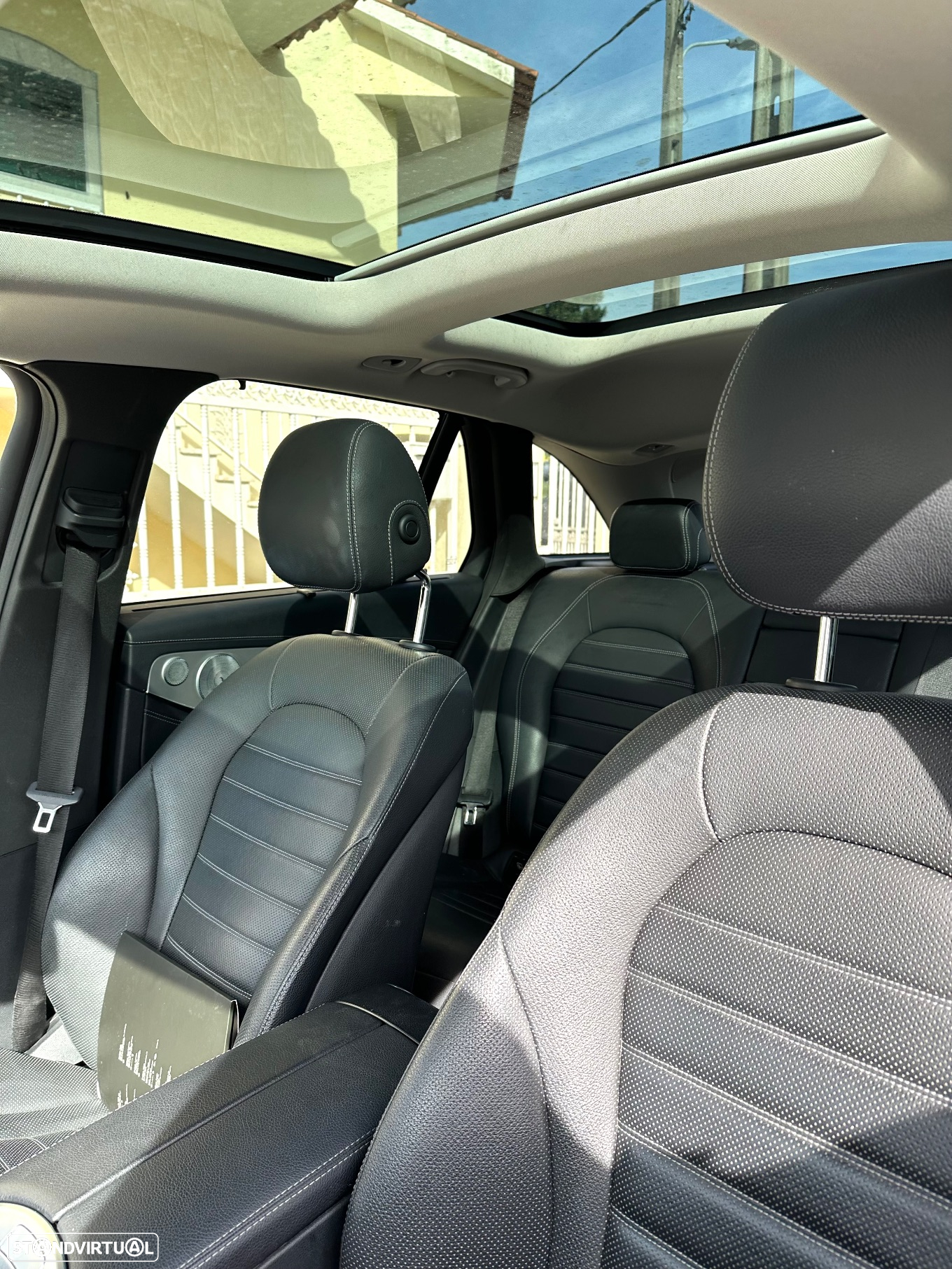 Mercedes-Benz GLC 250 d 4Matic 9G-TRONIC AMG Line - 9