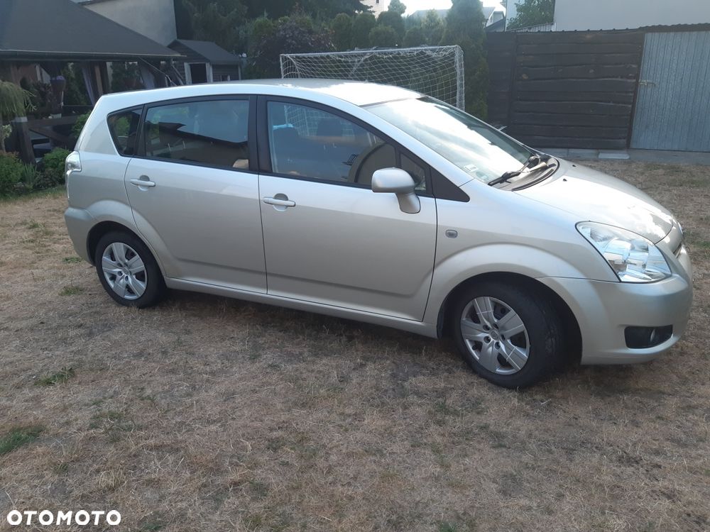 Toyota Corolla Verso - 2