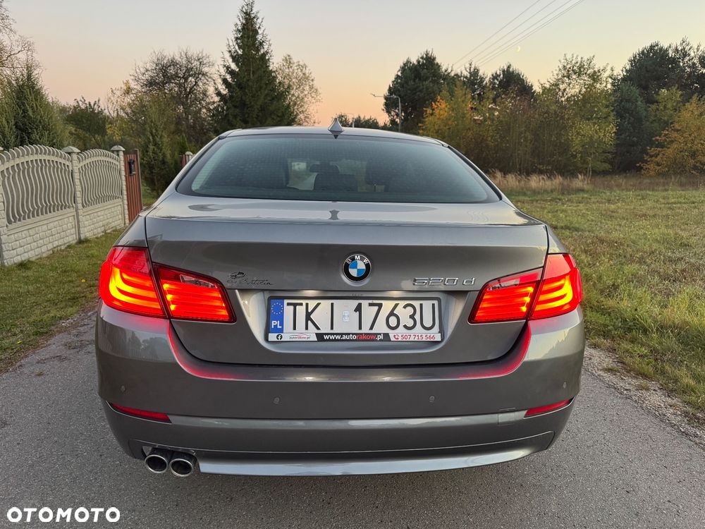 BMW Seria 5 520d Special Edition - 19