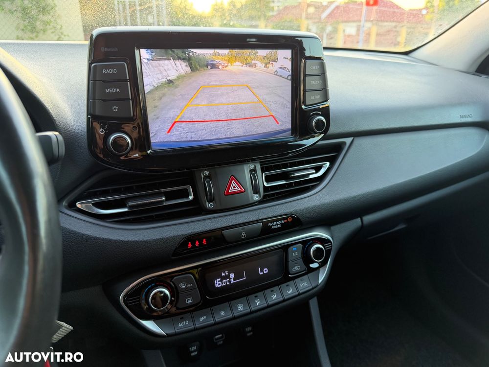 Hyundai i30 1.5 T-GDI MHEV 160CP Highway - 13