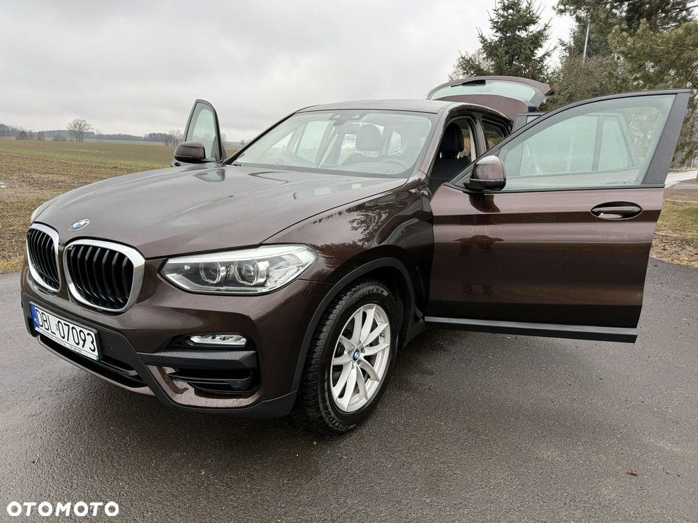BMW X3 xDrive20i Advantage - 28