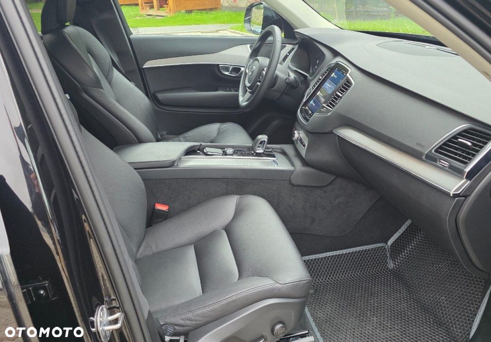 Volvo XC 90 - 23