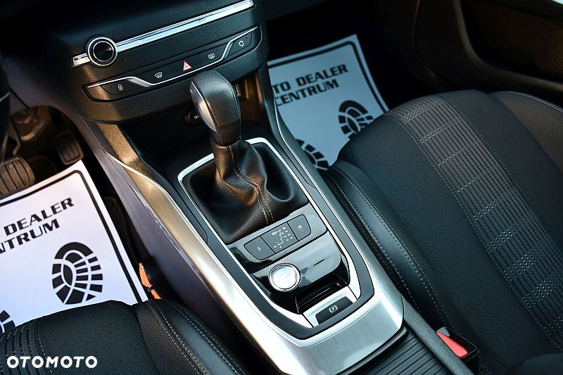 Peugeot 308 BlueHDi 130 EAT8 Stop & Start Allure Pack - 16