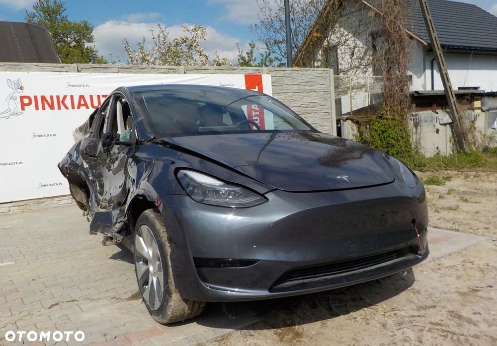 Tesla Model Y RWD - 3