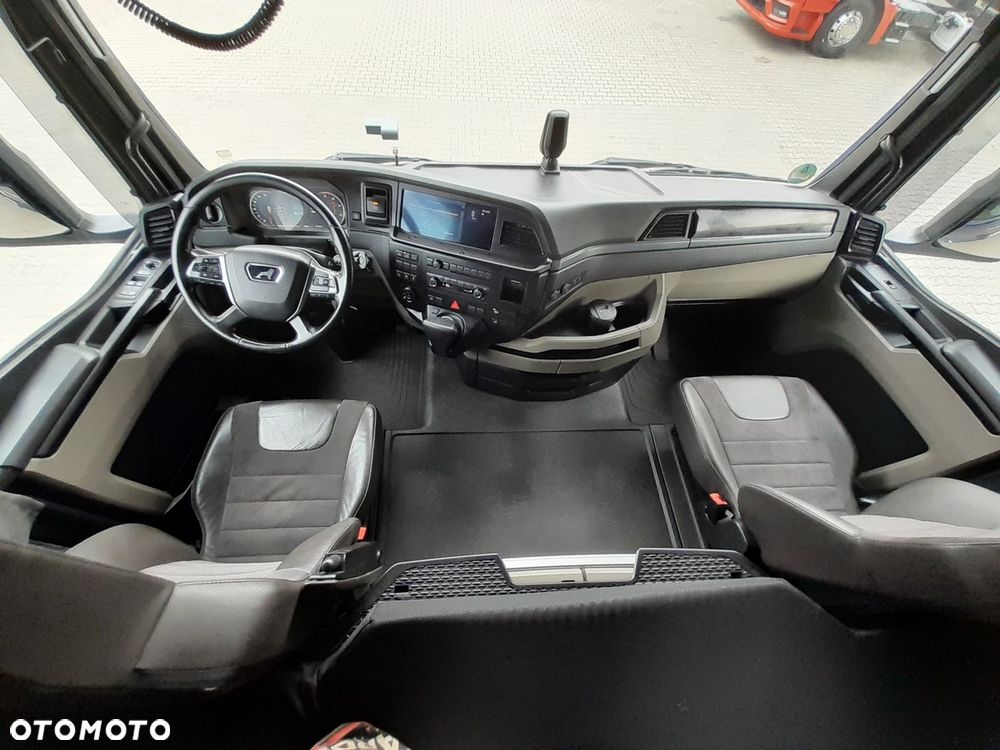MAN TGX 18.470 4x4 HYDRODRIVE 2023r FULL OPCJA HYDRAULIKA / SKÓRZANE FOTELE - 27