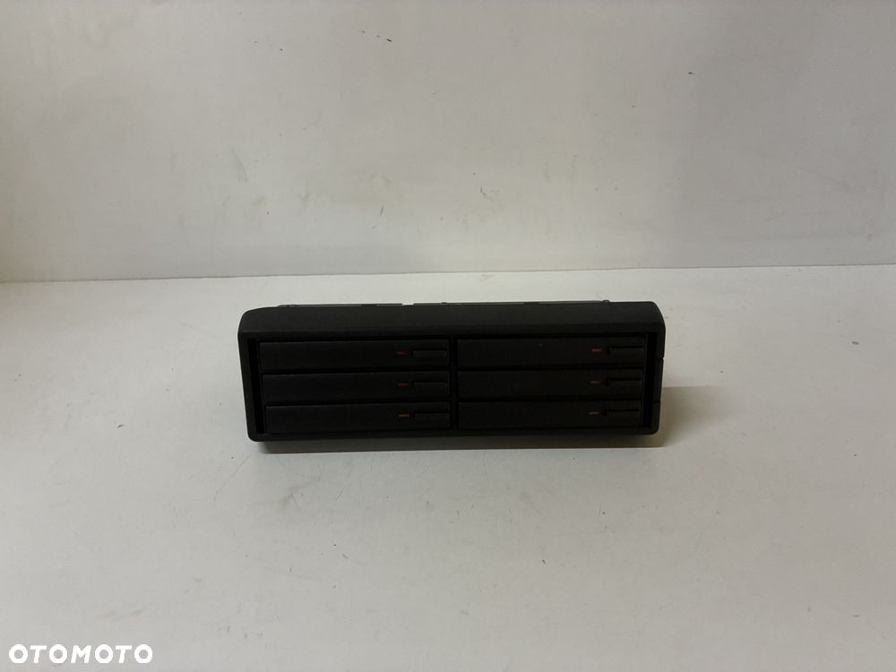 BMW 5 E34 1390366.9 KASETON Fischer-Box  POJEMNIK NA KASETY - 1