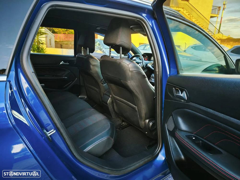 Peugeot 308 SW 1.5 BlueHDi Allure EAT8 - 18