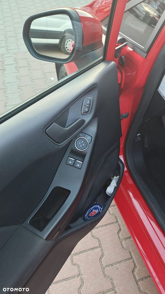 Ford Fiesta 1.0 EcoBoost S&S COOL&CONNECT - 9