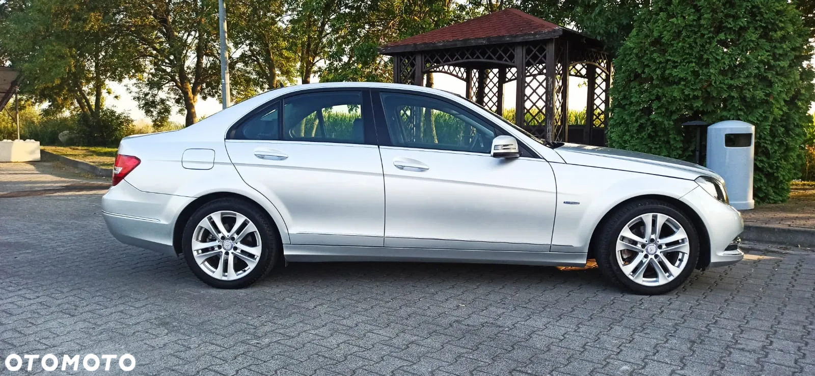 Mercedes-Benz Klasa C 180 T CDI DPF (BlueEFFICIENCY) Avantgarde - 15