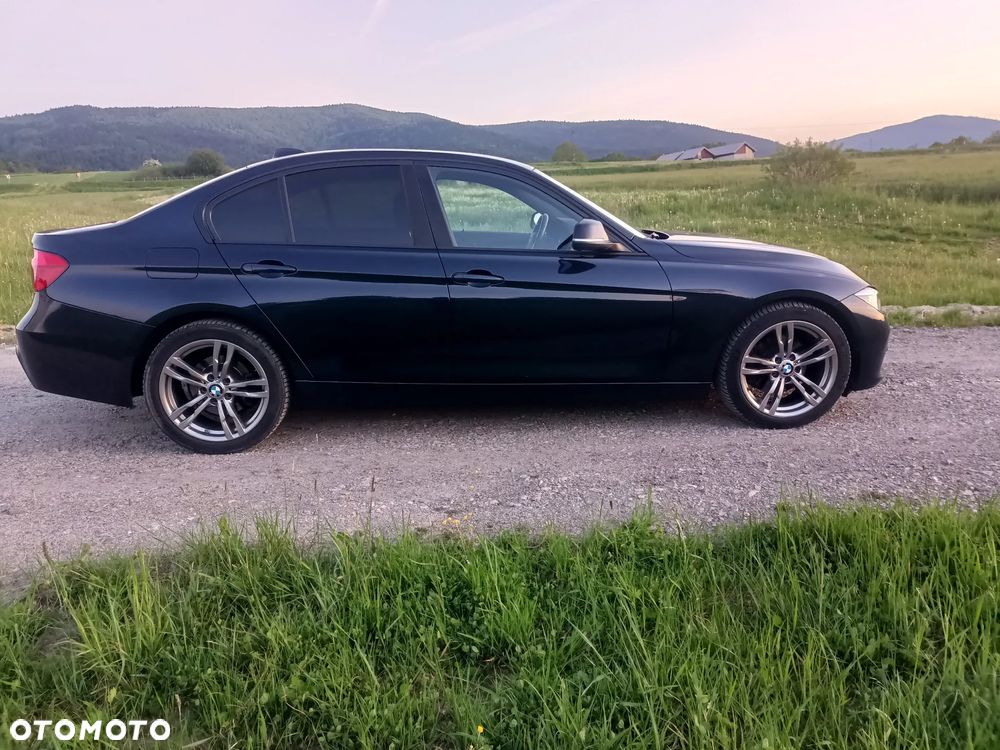BMW Seria 3 320d Sport Line - 6