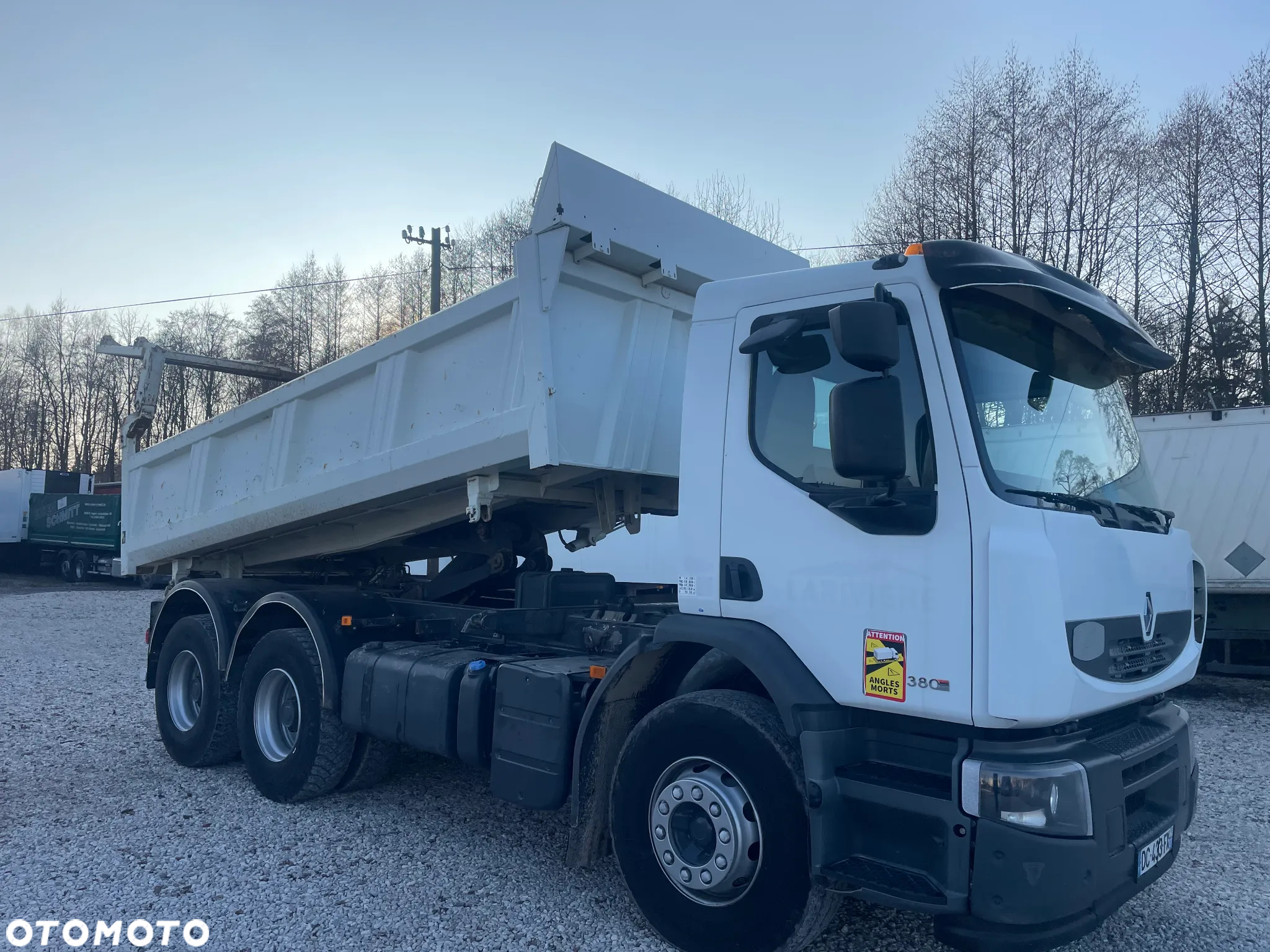 Renault Lander 6X4 - 13