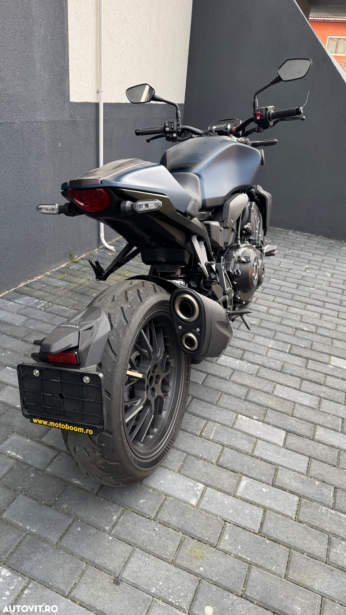 Honda CB 1000R - 4